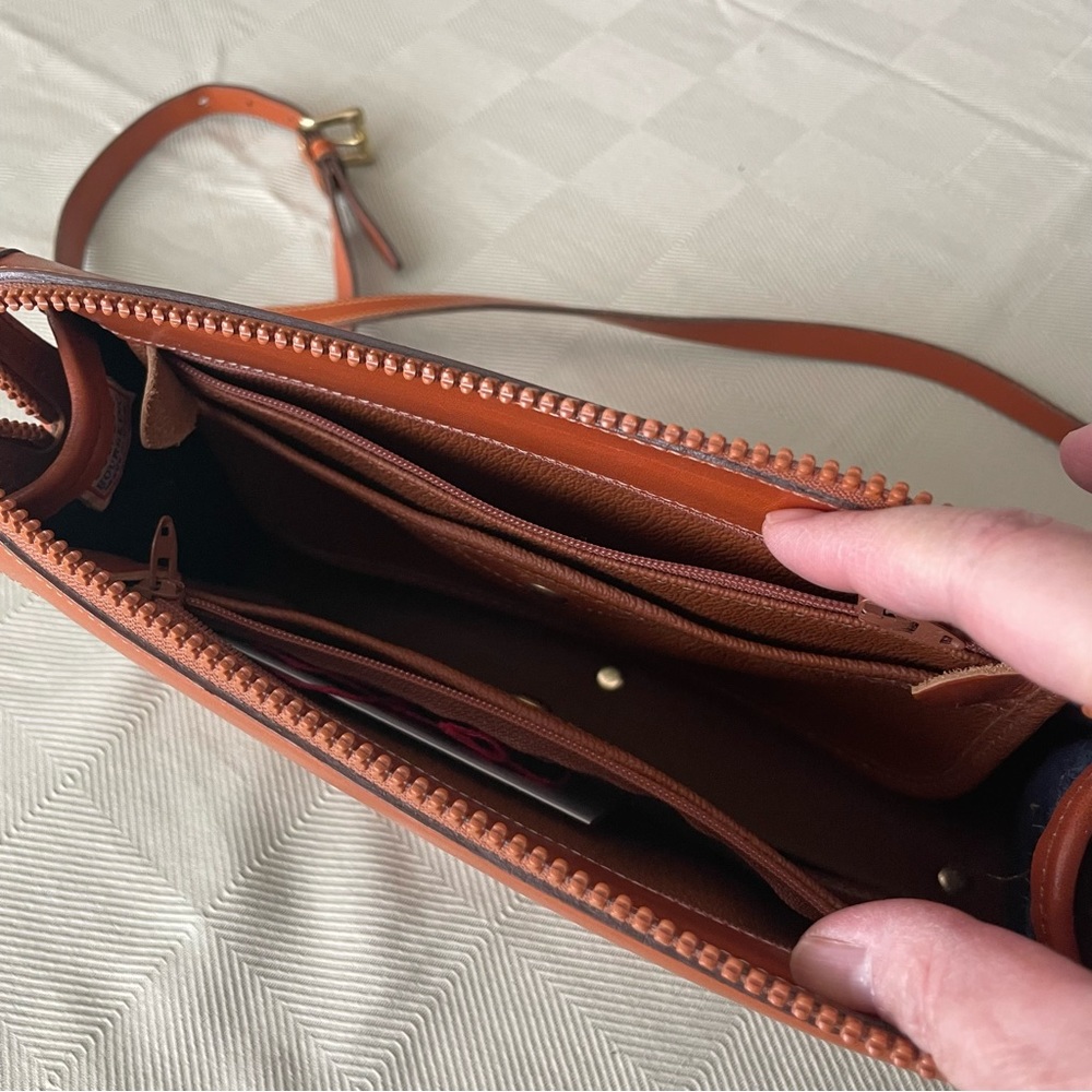 Vintage Dooney & Bourke in excellent condition! - Picture 6 of 11